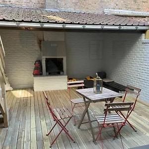 Met Terras Appartement Ostende